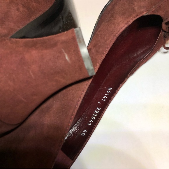 Bruno Magli wine colored suede pumps, heels with bow. - Picture 14 of 14